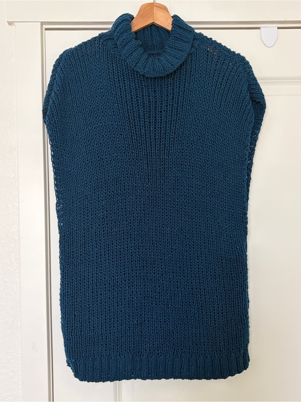 Sleeveless Cowl Neck Knit Tunic in Teal